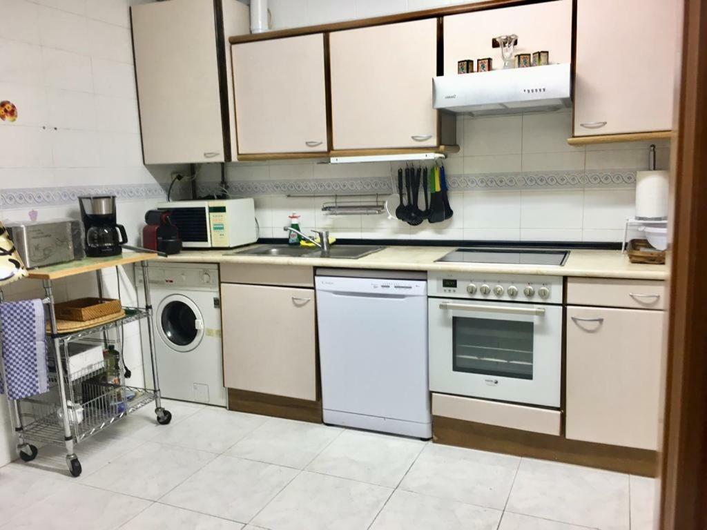 Preciosa casa independiente con piscina cubierta y gran jardín privados Haro Exterior foto